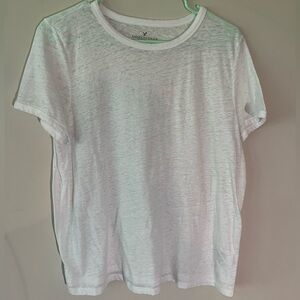 AE white tshirt